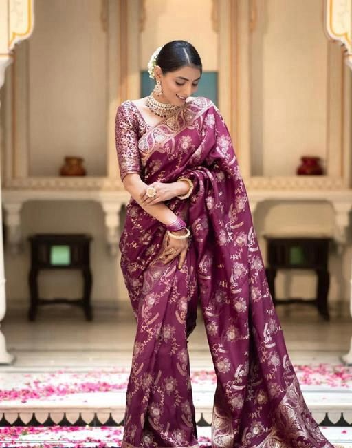 Women Kanjivaram Zari Woven Silk Saree